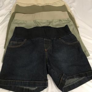 Maternity shorts size medium